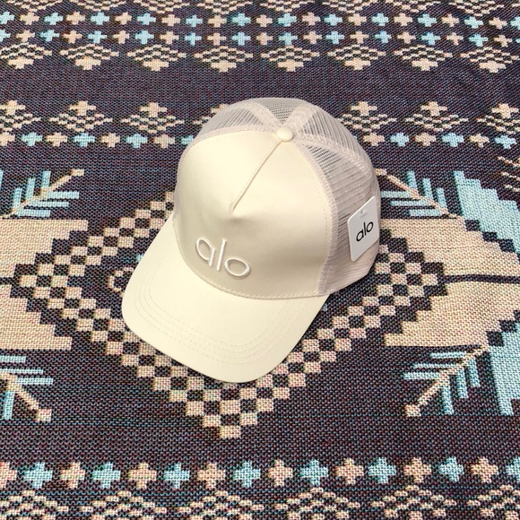 ALO Yoga Accessories - ALO Yoga women's hat